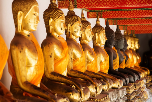 Rząd posągów Buddy Wat Pho Bangkok